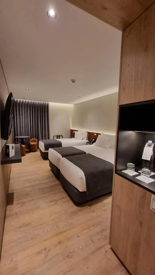 ליסבון Hotel Principe Avila 4*,